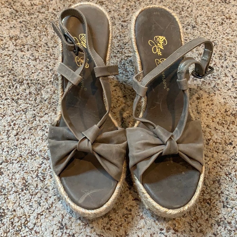 Leather wedge sandals Matt Bernson army green
